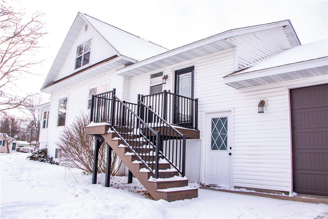 1804-Cameron-Eau-Claire-WI-54703-2