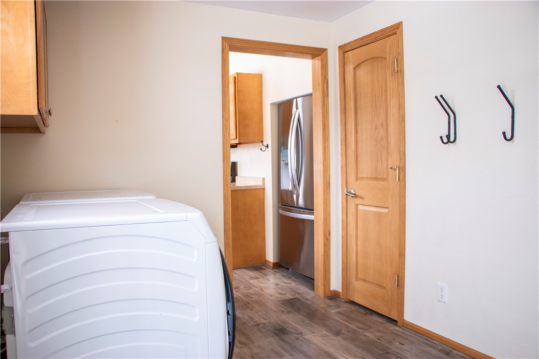 1804-Cameron-Eau-Claire-WI-54703-3