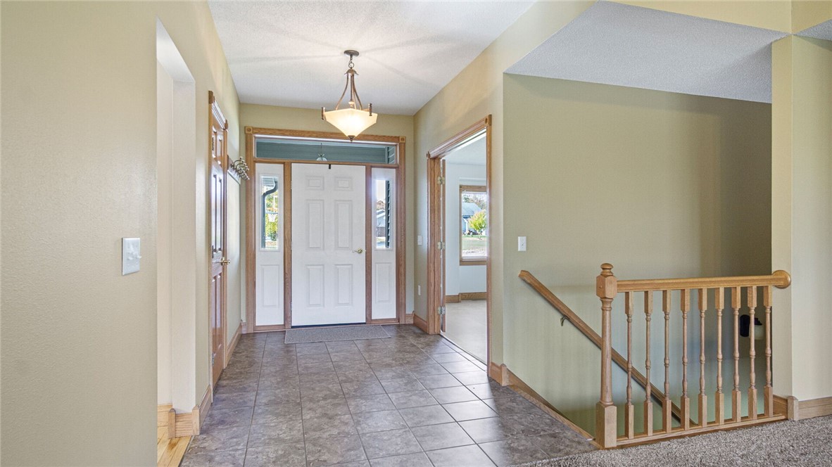 1811 Ridge Court Eau Claire WI 54703