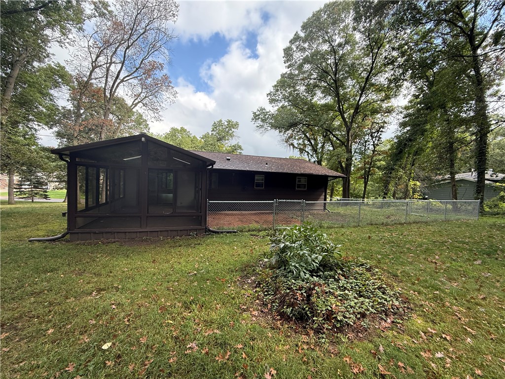 1924-Noble-Eau-Claire-WI-54703-8