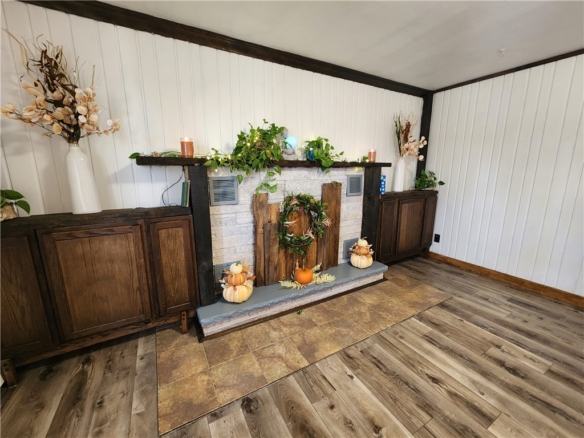 Residentialhouse for sale picture with an address of  206 7th Avenue in Chippewa Falls and a list price of 275000