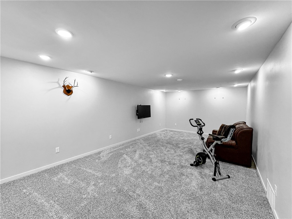 2108-Vienna-Eau-Claire-WI-54703-3