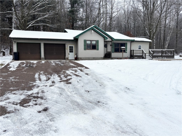 Residentialhouse for sale picture with an address of  2120 15th Avenue in Cameron and a list price of 299300