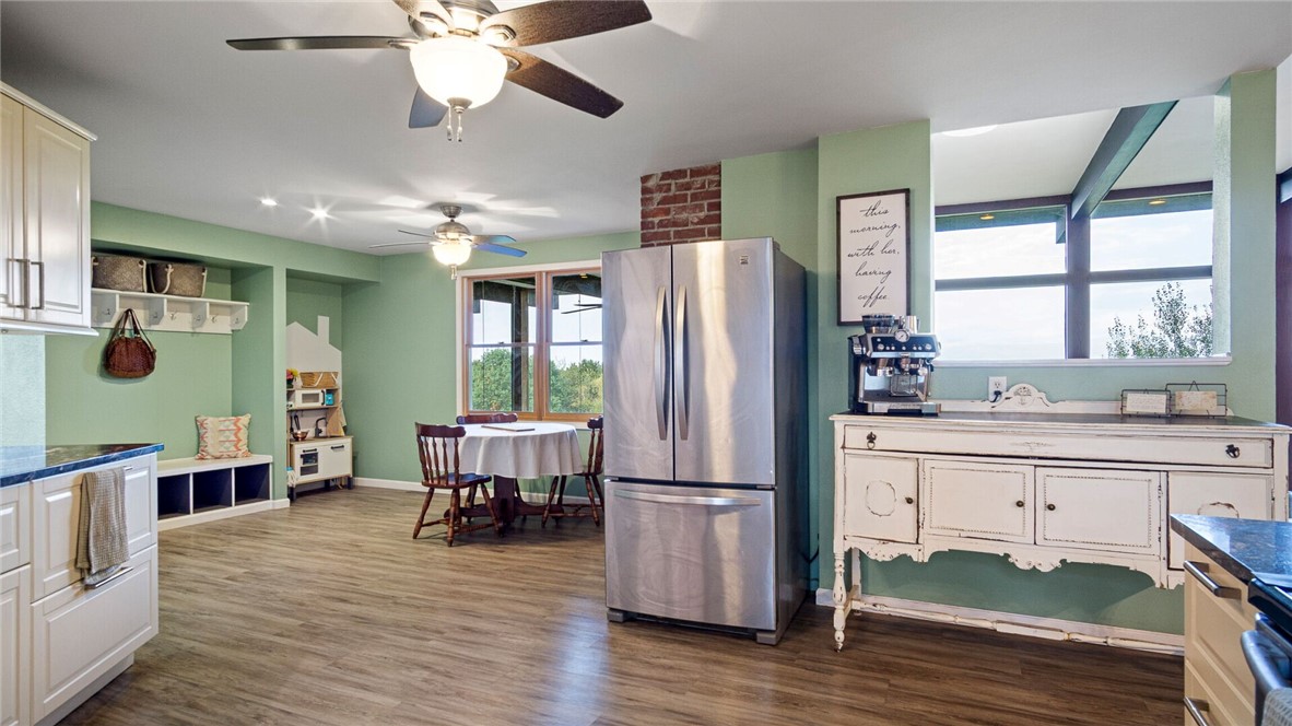 217-Skyline-Eau-Claire-WI-54703-2