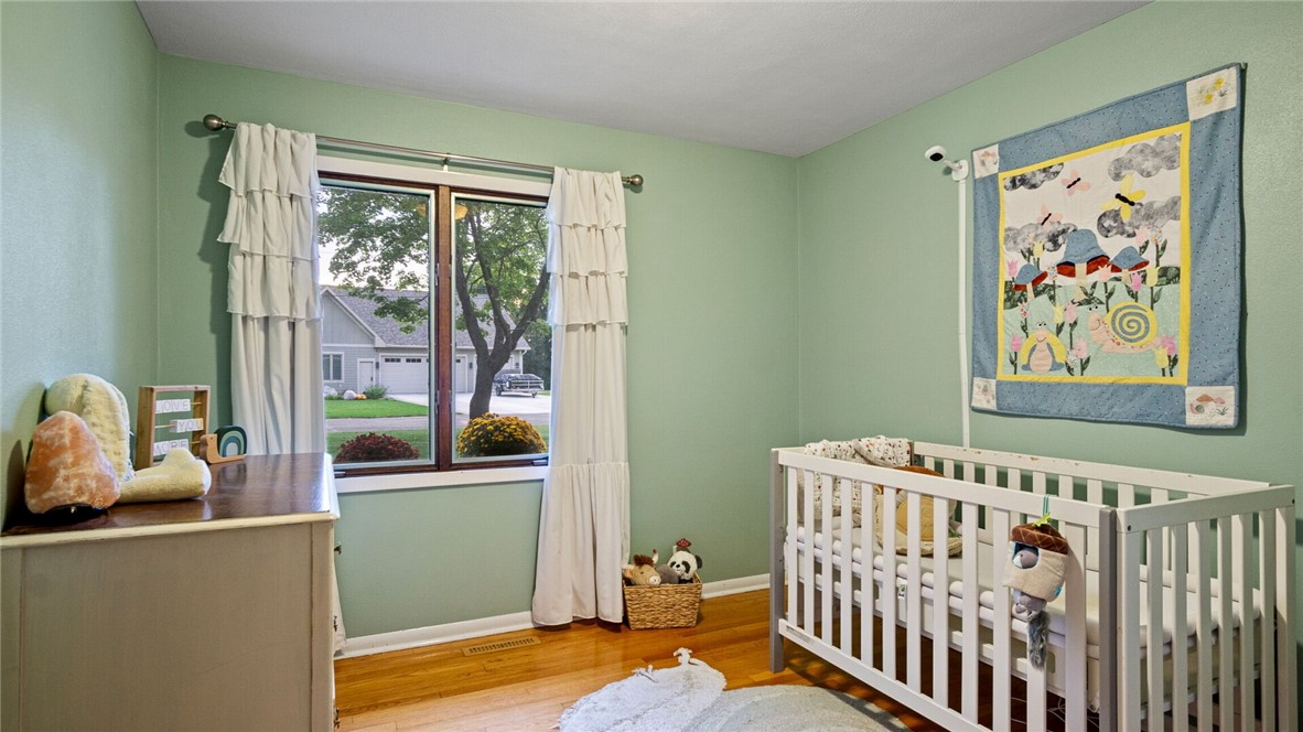 217-Skyline-Eau-Claire-WI-54703-4