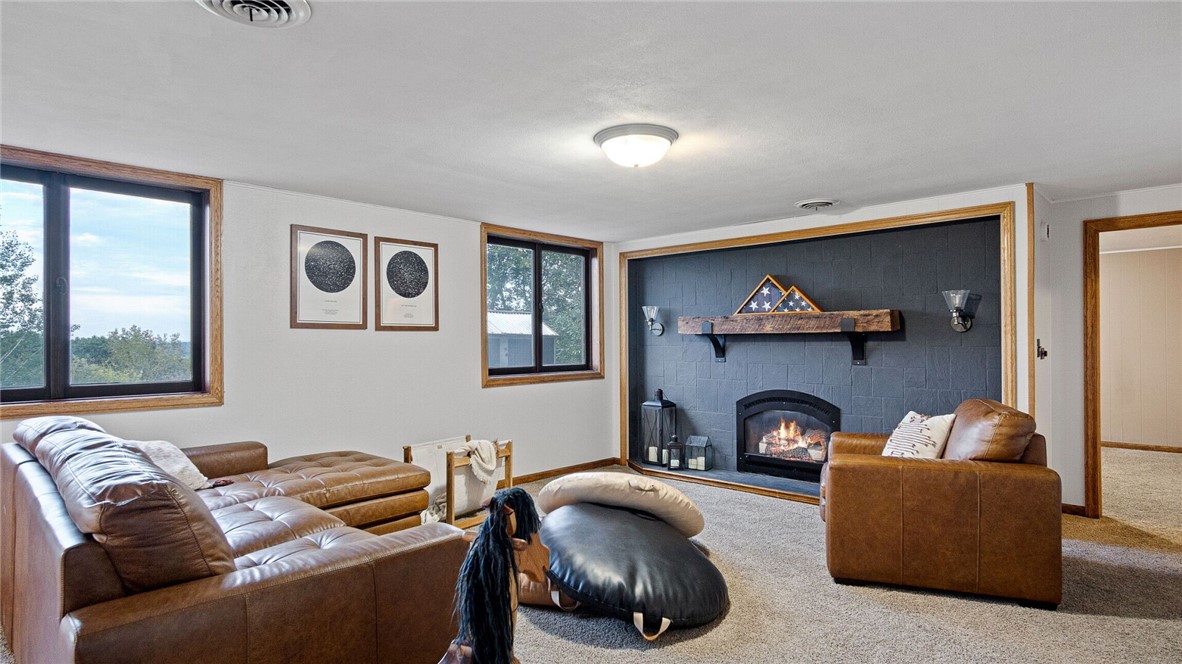 217-Skyline-Eau-Claire-WI-54703-7