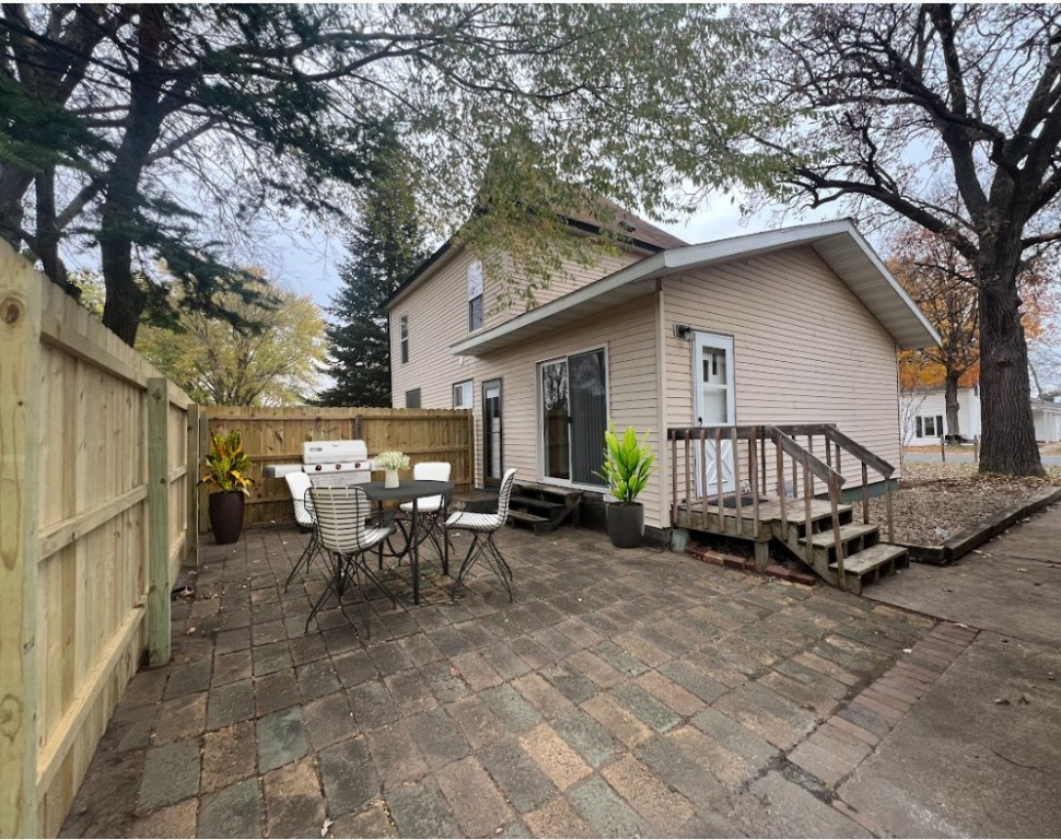 2202-Broadway-Menomonie-WI-54751-1