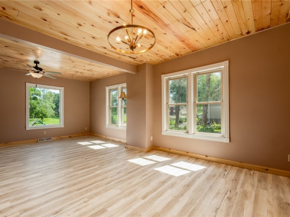 Residentialhouse for sale picture with an address of  222 Park Street in Neillsville and a list price of 144999