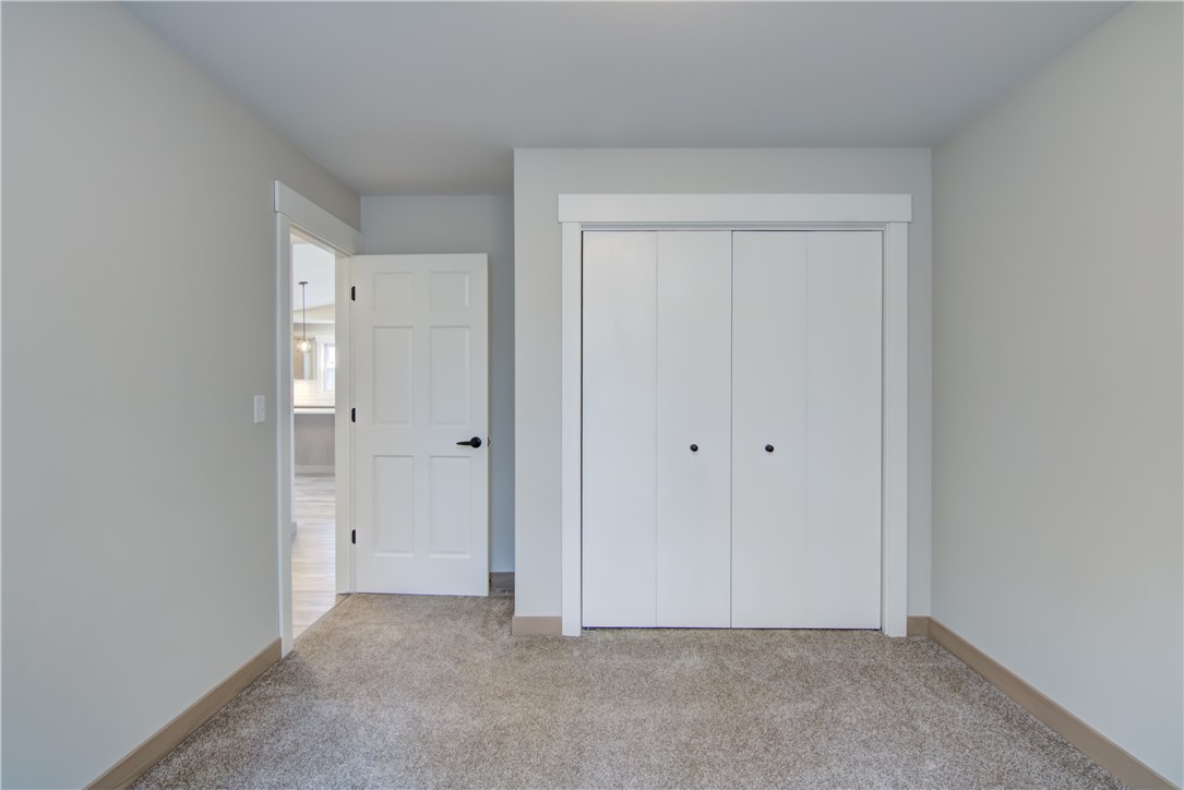 2231-Meadow-Eau-Claire-WI-54701-2