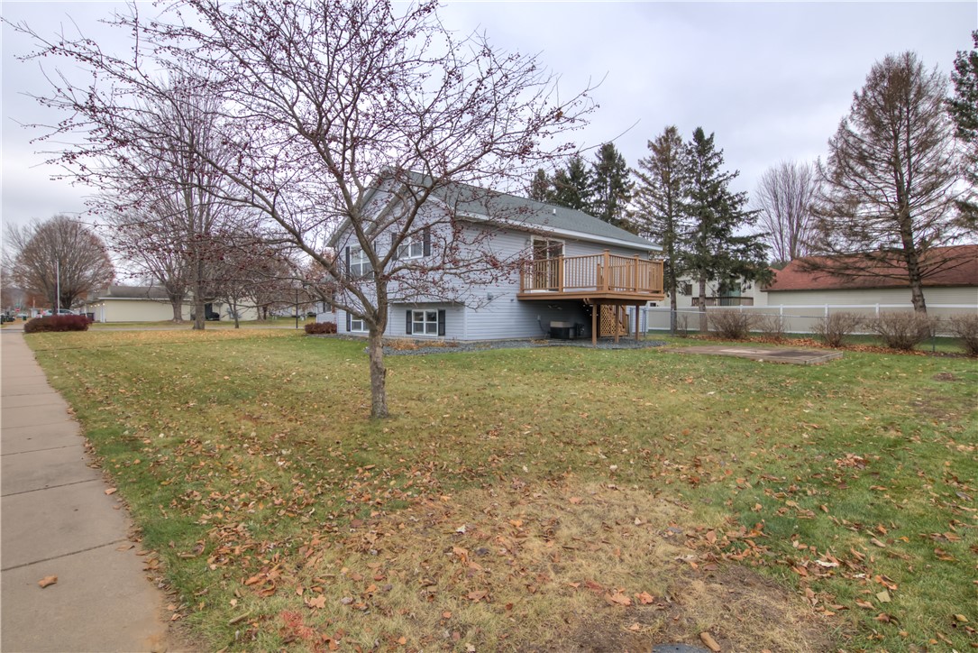 2231-Meadow-Eau-Claire-WI-54701-9
