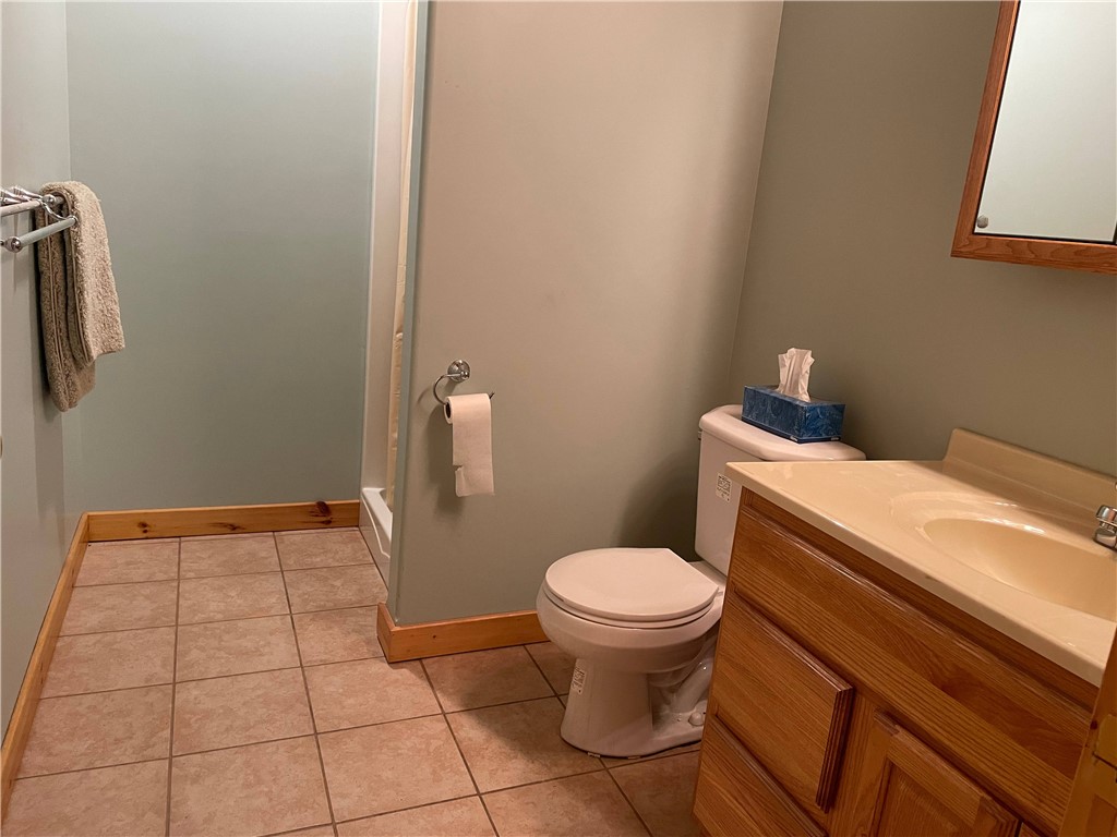 23165-Joy-Villa-Glidden-WI-54527-8