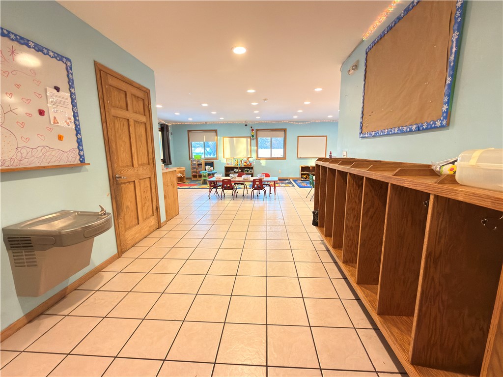 2328 N Hillcrest Parkway Altoona WI 54720 — photo 10