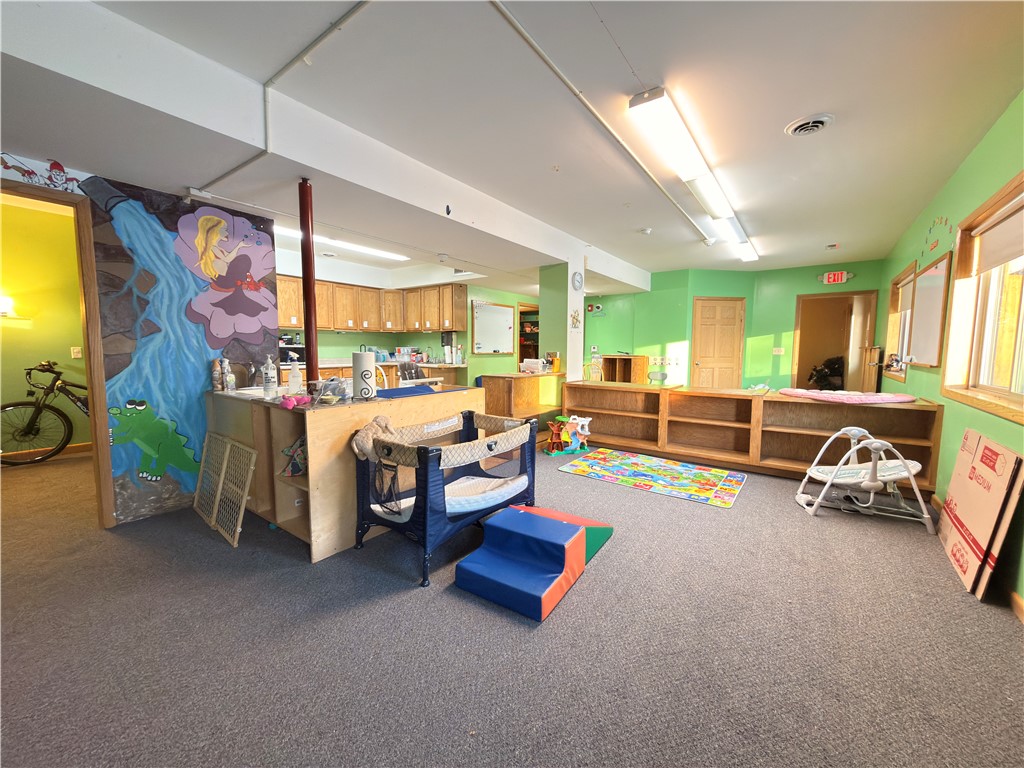 2328 N Hillcrest Parkway Altoona WI 54720 — photo 17