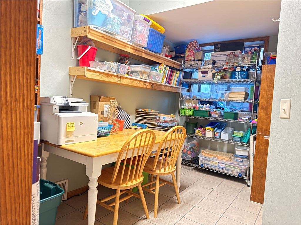 2328 N Hillcrest Parkway Altoona WI 54720 — photo 21