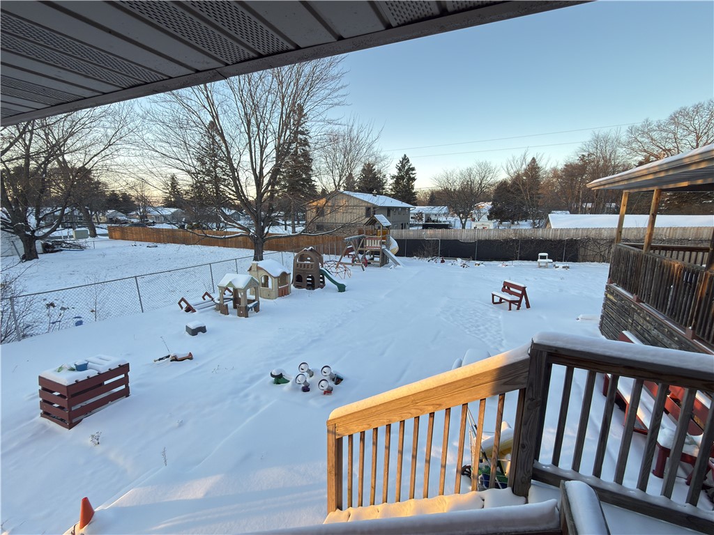 2328 N Hillcrest Parkway Altoona WI 54720 — photo 30