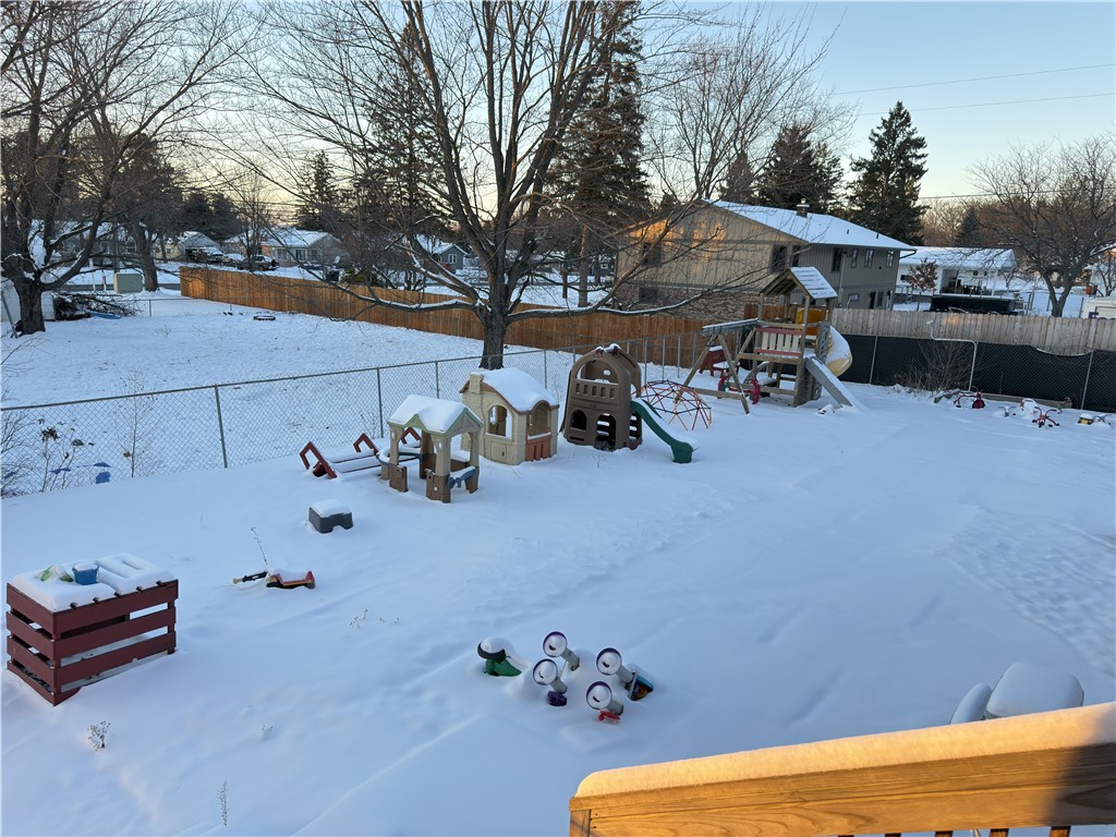 2328 N Hillcrest Parkway Altoona WI 54720 — photo 31