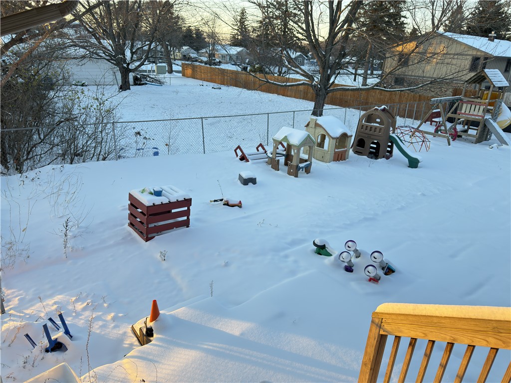 2328 N Hillcrest Parkway Altoona WI 54720 — photo 32