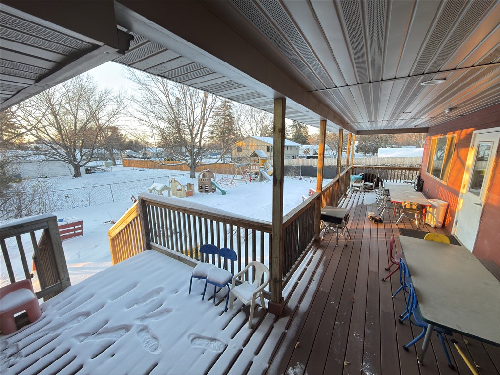 2328 N Hillcrest Parkway Altoona WI 54720 — photo 34