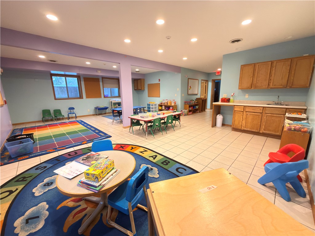 2328 N Hillcrest Parkway Altoona WI 54720 — photo 6