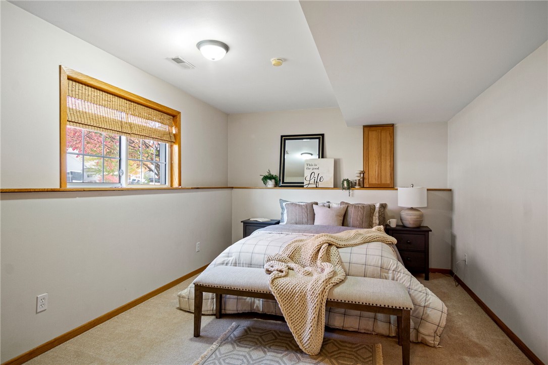 2523-Kenora-Eau-Claire-WI-54703-5