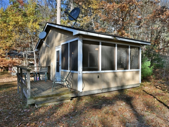 Residentialhouse for sale picture with an address of  25252 Pike Bend Road in Webster and a list price of 495000