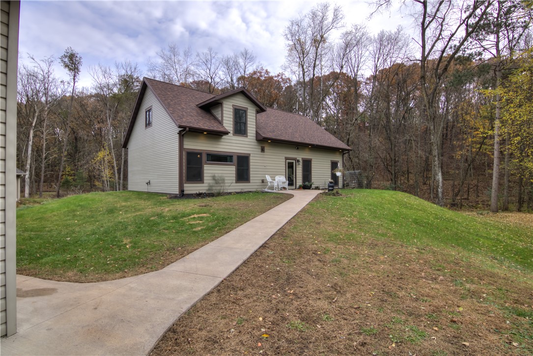 2543-87th-Eau-Claire-WI-54703-1