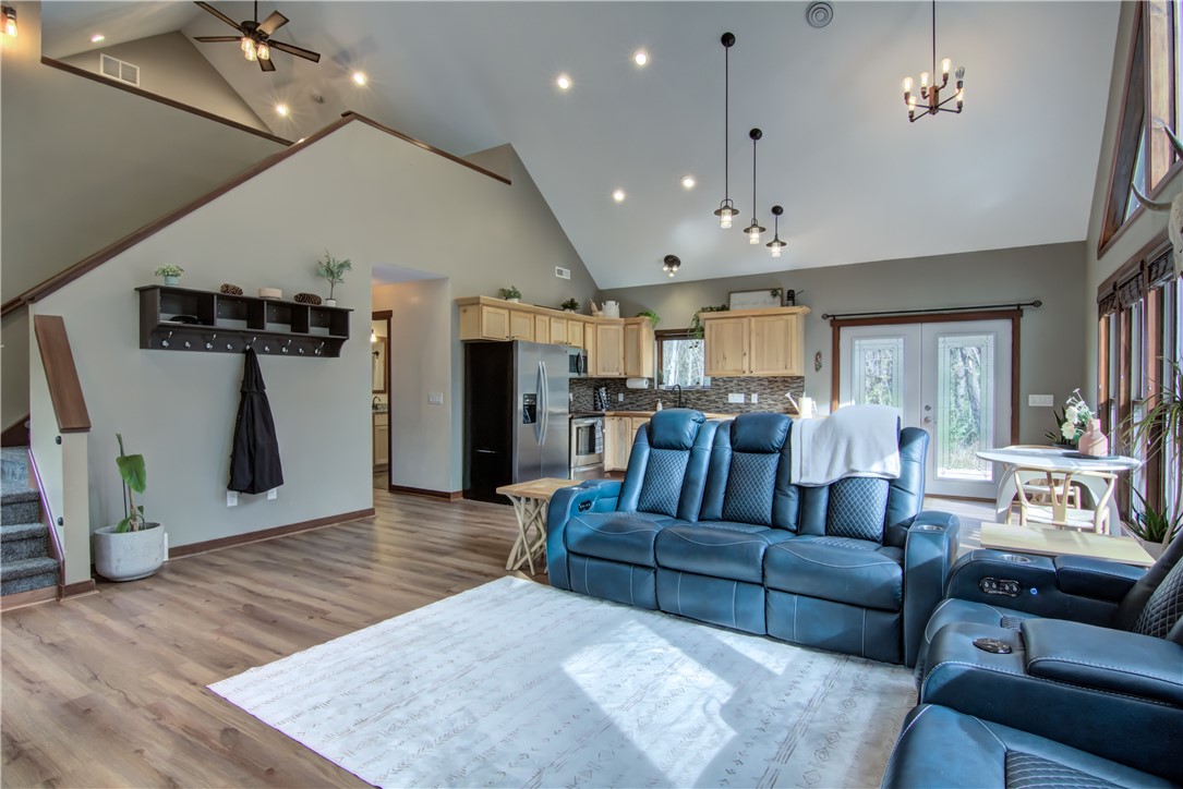 2543-87th-Eau-Claire-WI-54703-2