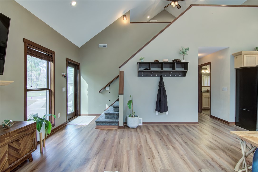 2543-87th-Eau-Claire-WI-54703-3