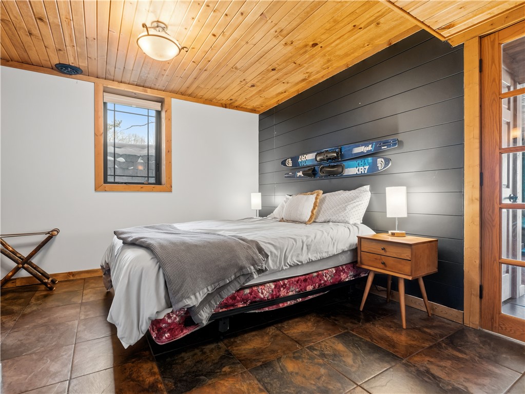 2563-27-14-27-34-Rice-Lake-WI-54868-6