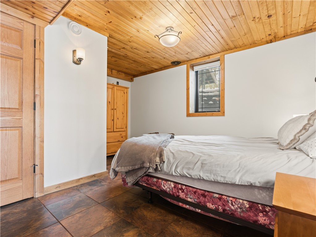 2563-27-14-27-34-Rice-Lake-WI-54868-7