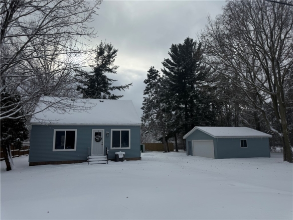 Residentialhouse for sale picture with an address of  2607 Crescent Street in Eau Claire and a list price of 269900
