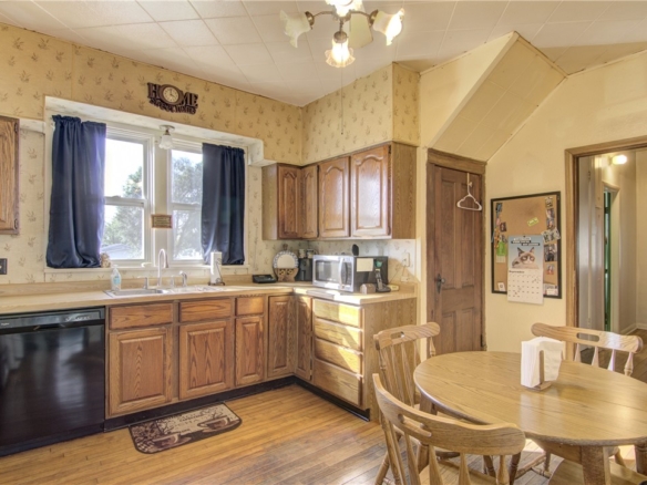 Residentialhouse for sale picture with an address of  26381 Mondovi Street in Eleva and a list price of 199000