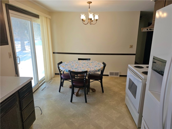 Residentialhouse for sale picture with an address of  2704 David Street in Appleton and a list price of 249900