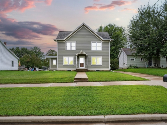 Residentialhouse for sale picture with an address of  271 Hudson Street in Mondovi and a list price of 325000