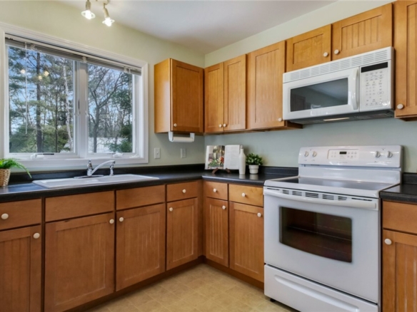 Residentialhouse for sale picture with an address of  27183 & 27185 250th Street in Holcombe and a list price of 729900