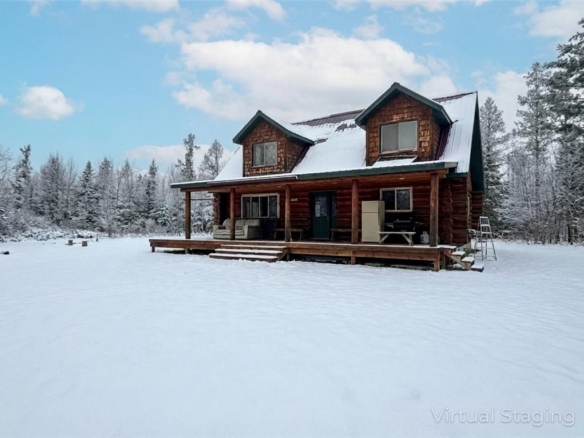 Residentialhouse for sale picture with an address of  2954 Lost Lake Road in Couderay and a list price of 399000