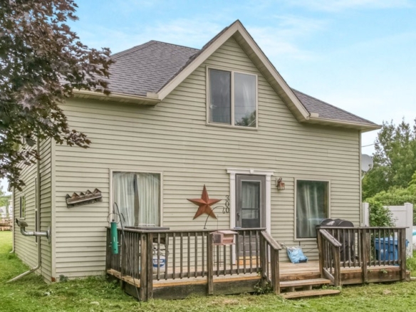 Residentialhouse for sale picture with an address of  300 Chetac Avenue in Birchwood and a list price of 145000