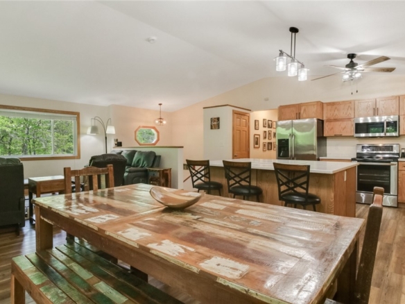 Residentialhouse for sale picture with an address of  3015 Aspen Terrace  in Danbury and a list price of 424900