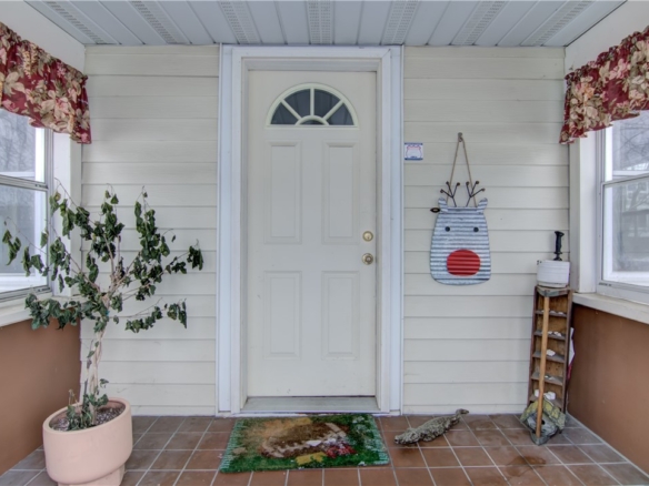 Residentialhouse for sale picture with an address of  309 Summer Street in Eau Claire and a list price of 254900