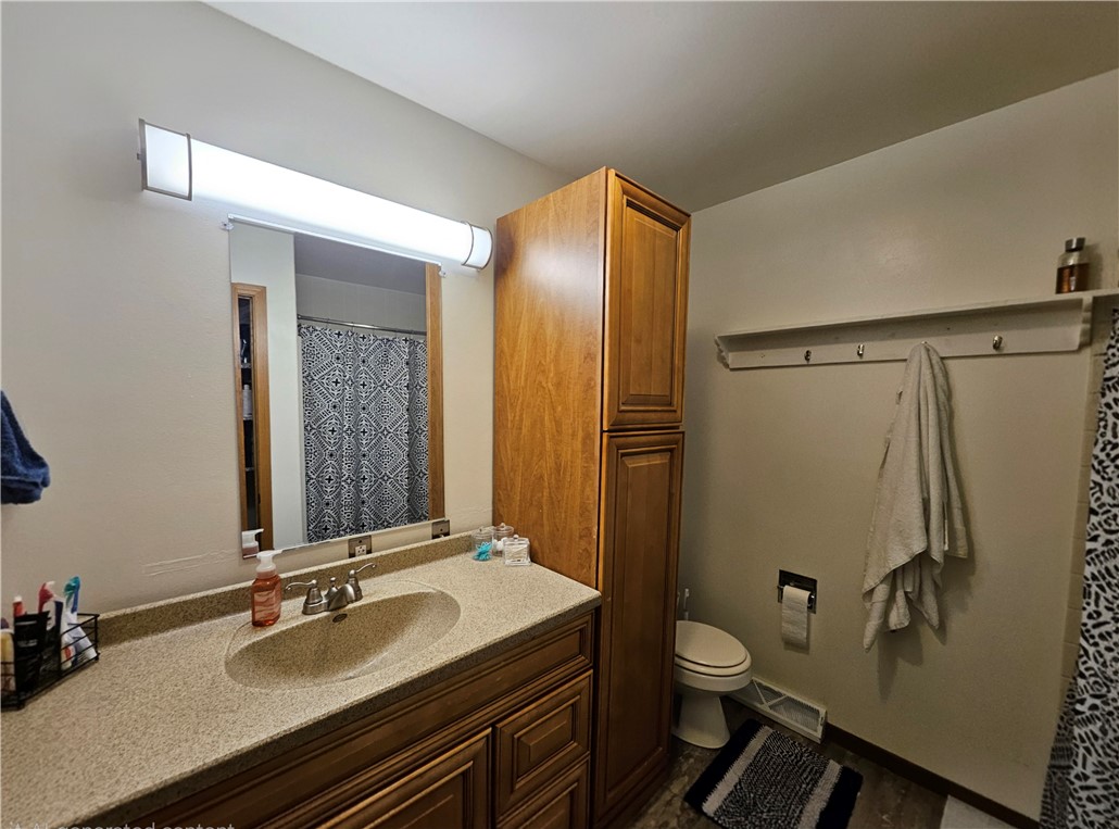 324-8th-Cornell-WI-54732-7