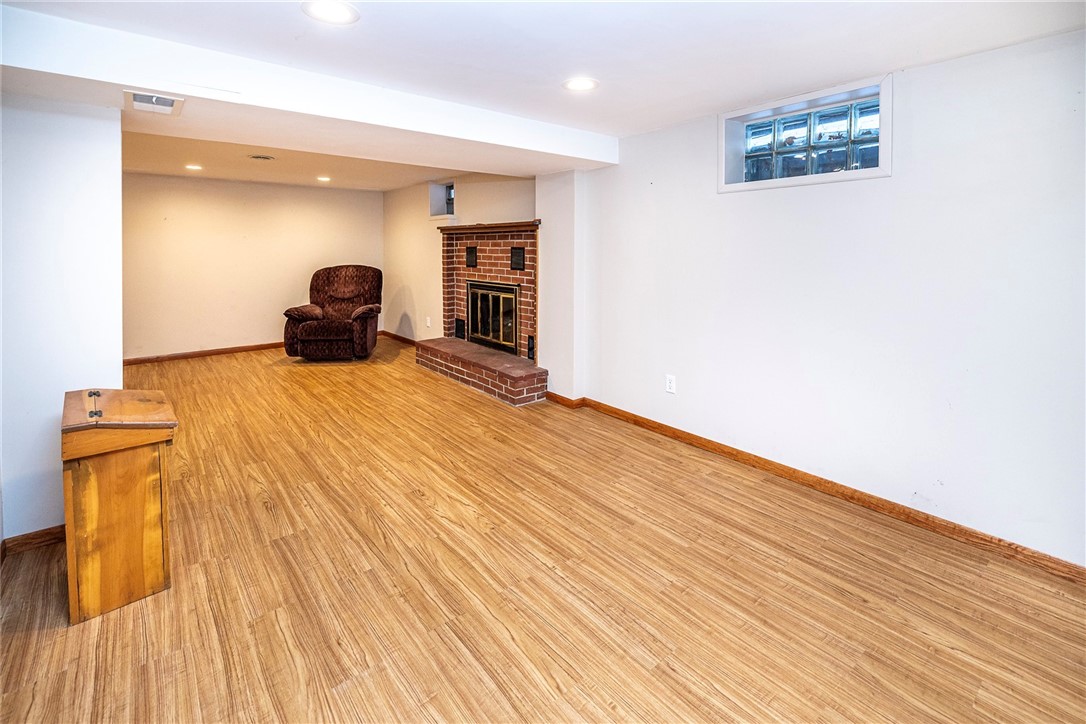 324-Alder-Black-River-Falls-WI-54615-4