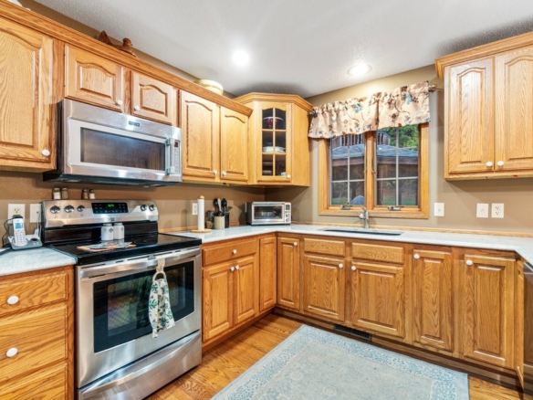 Residentialhouse for sale picture with an address of  328 Nordveien Drive in Boyceville and a list price of 475000