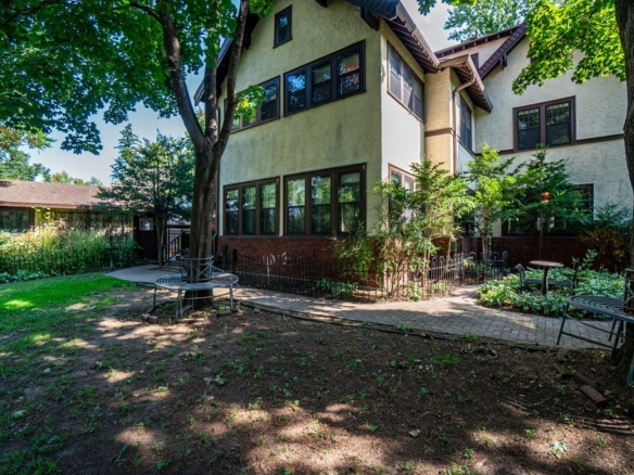 Residentialhouse for sale picture with an address of  329 Park Circle in Menomonie and a list price of 849900