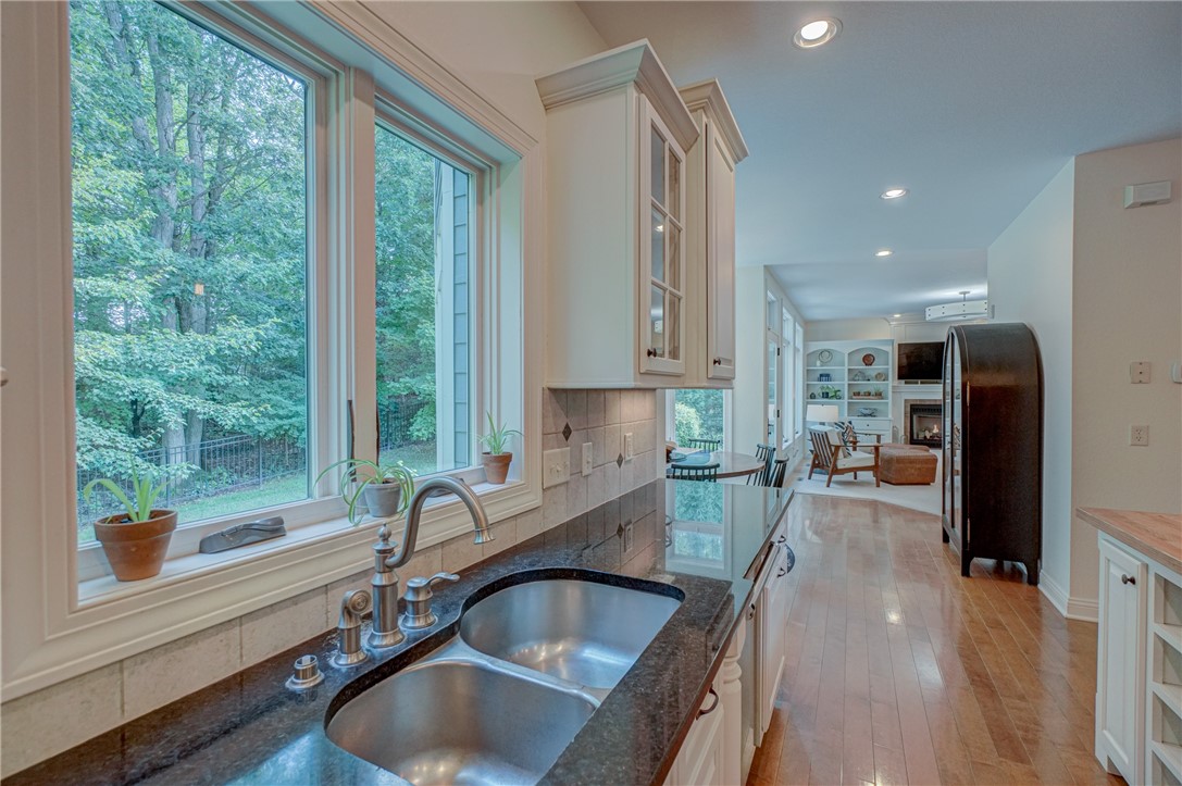 3328-Anric-Eau-Claire-WI-54701-2