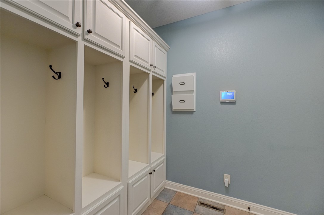 3328-Anric-Eau-Claire-WI-54701-3