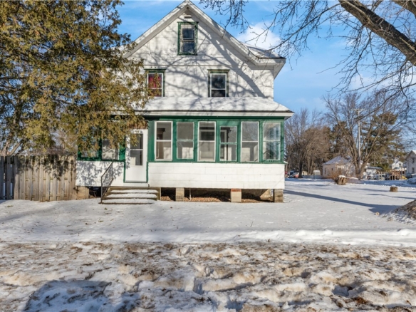 Residentialhouse for sale picture with an address of  341 2nd Street in Taylor and a list price of 130000