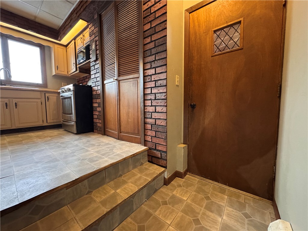 347-Paddock-Park-Falls-WI-54552-3