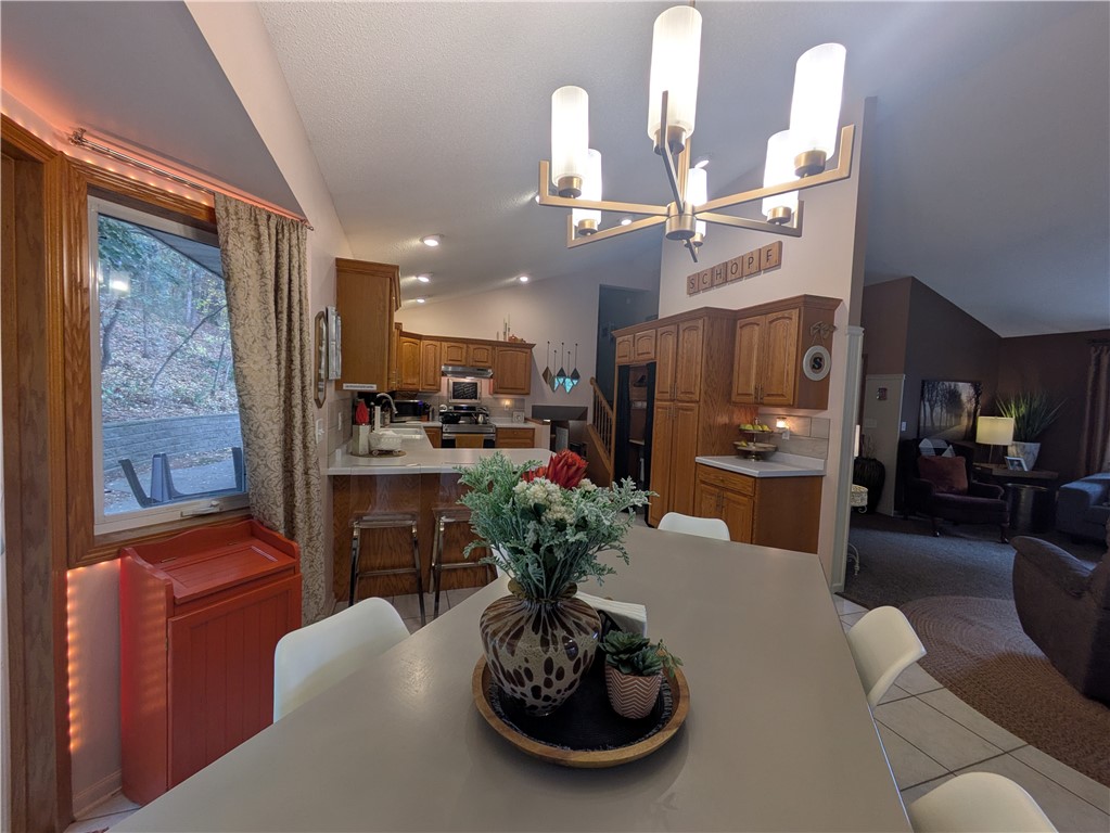 3521-Leslie-Eau-Claire-WI-54703-1