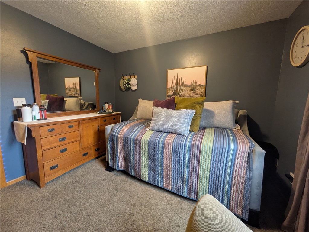 3521-Leslie-Eau-Claire-WI-54703-6