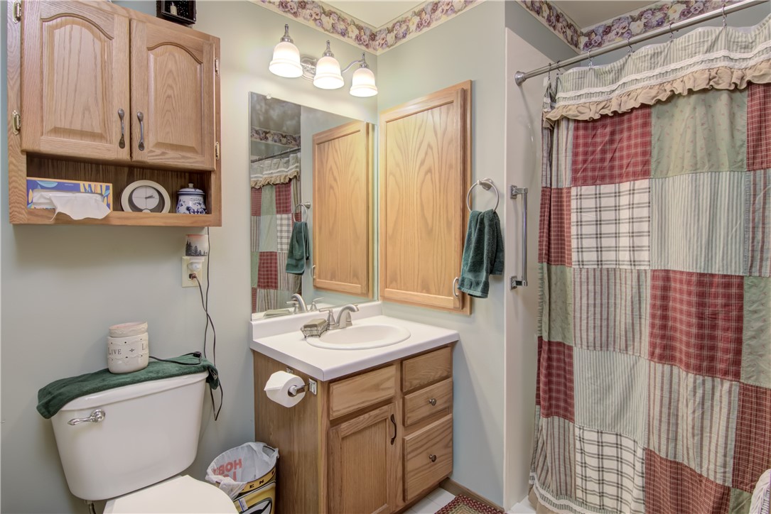 3635-Oak-Tree-Eau-Claire-WI-54701-5